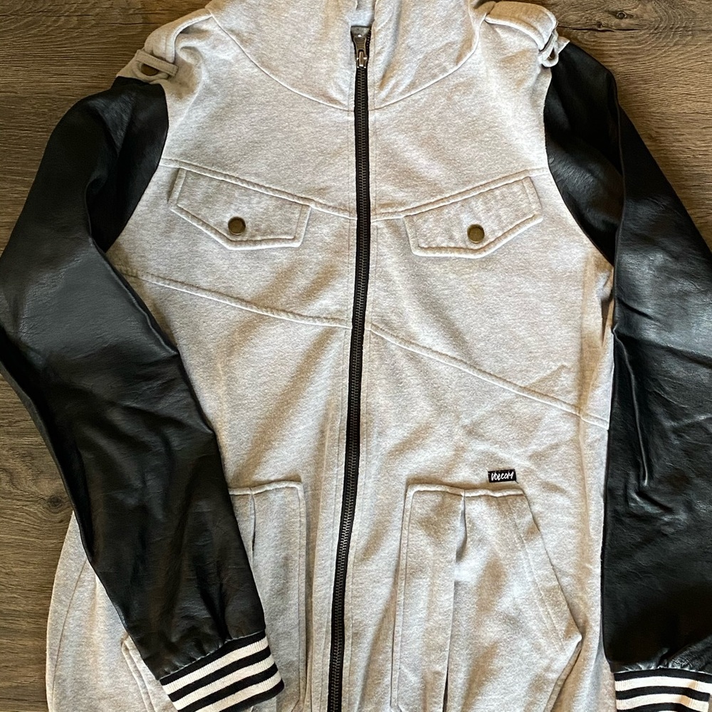 Volcom hoodie